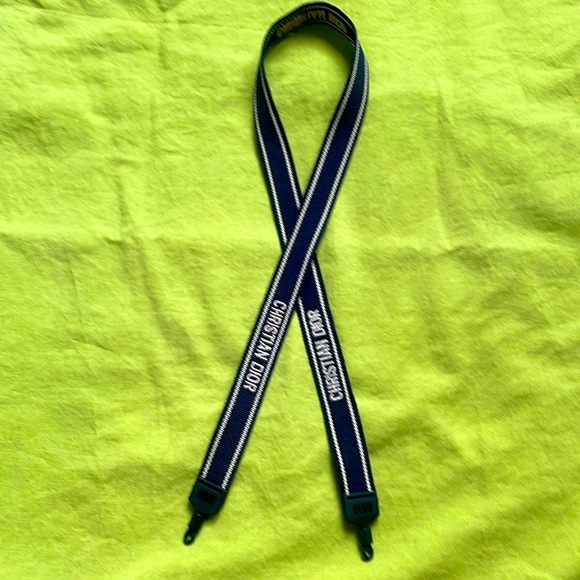 NWOT: Authentic Christian Dior Logo Shoulder Strap no ring - Picture 8 of 14